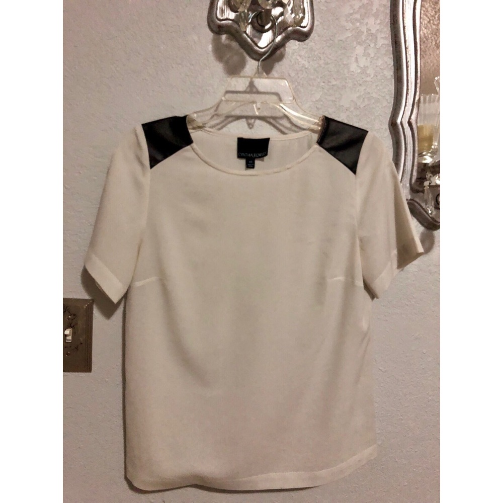 Size XS off white Cynthia Rowley blouse